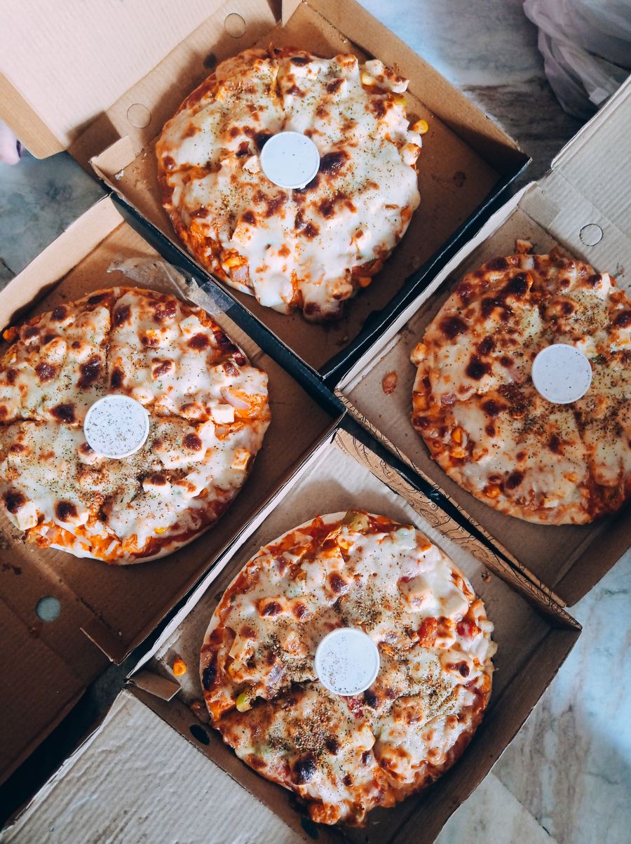 Corrugated pizza and food boxes